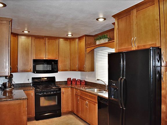 4th image of 3101 Tucson Dr
