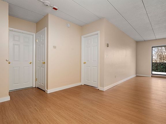 4th image of 90 High St APT 309