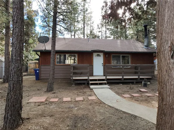 532 Meadow Ln, Big Bear City, CA 92314