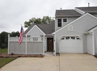 210 Lakewater Dr, Cary, NC 27511