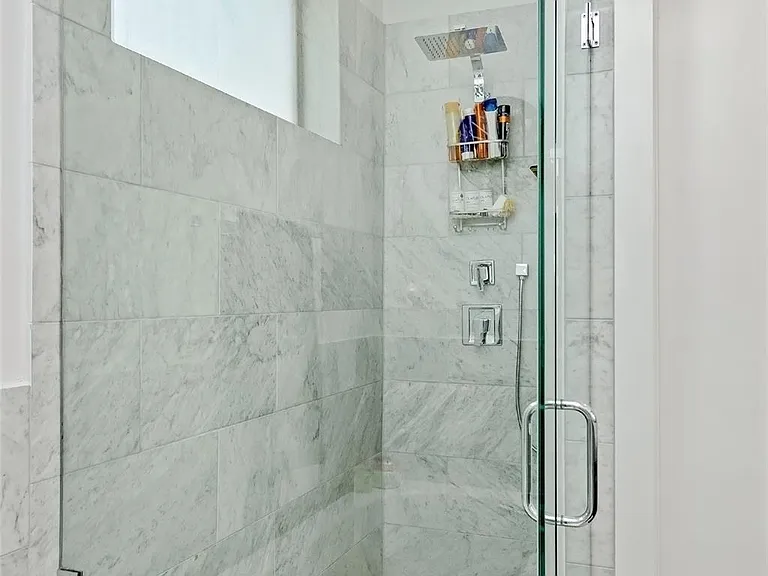 1814 Bingham St — Photo 32