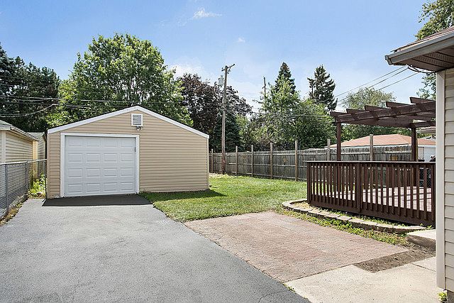 2nd image of 4107 W 90th Pl
