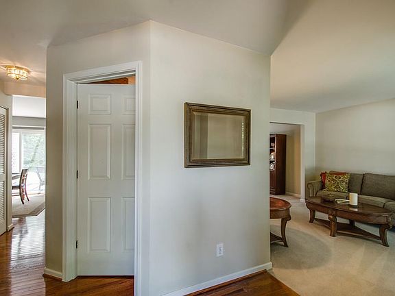 4th image of 3218 Peyton Ct
