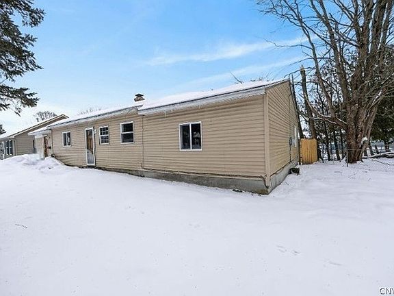 3rd image of 1307 Cedarbrook Dr