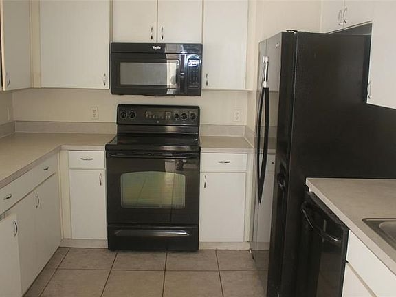 3rd image of 13614 Glasser Ave