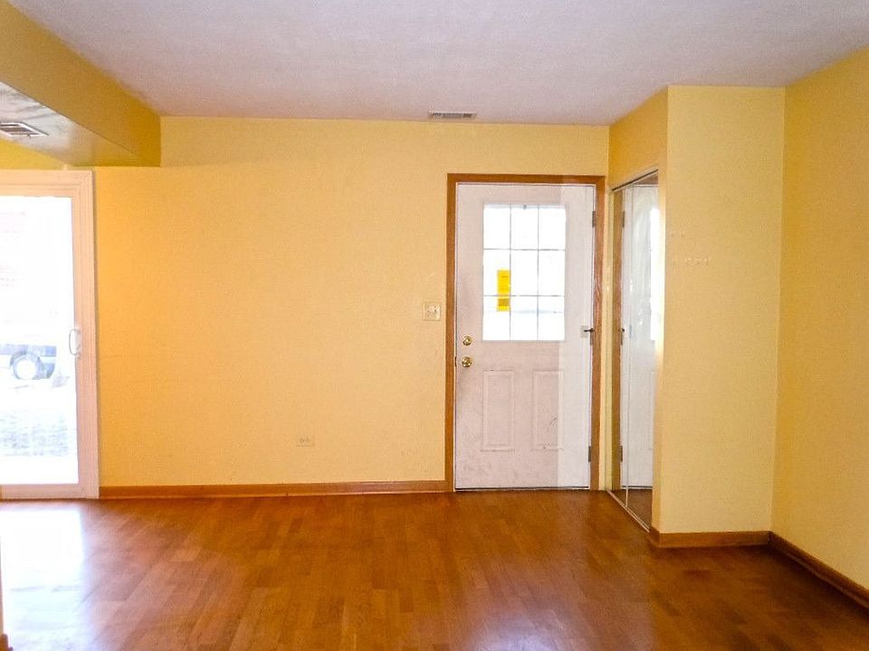 1223 Elder Ct Wheeling IL Zillow