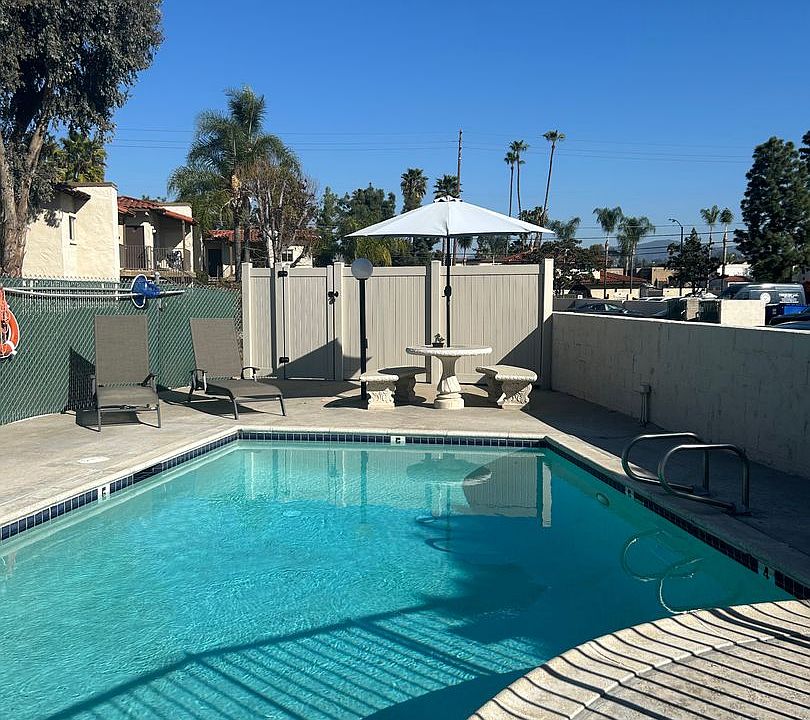 1st image of 390 S Mollison Ave APT 8