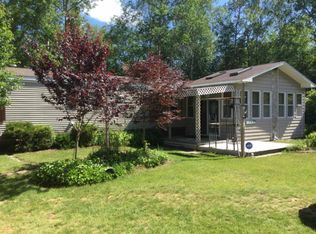 4242 Lakeshore Rd, Deckerville, MI 48427