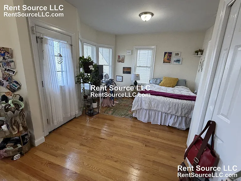 537 Main St #2 — Photo 5