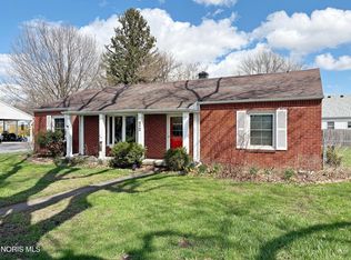 812 Fairview Ave, Bowling Green, OH 43402