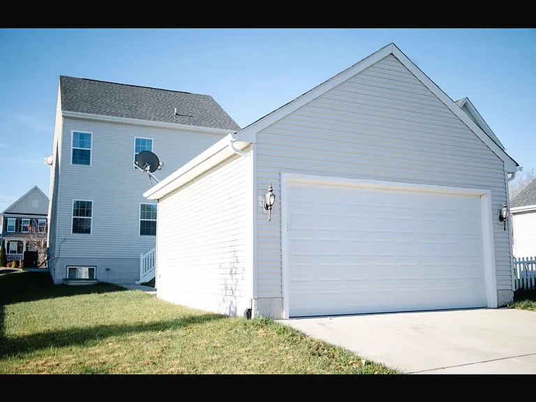 6809 Luce Ln — Photo 4
