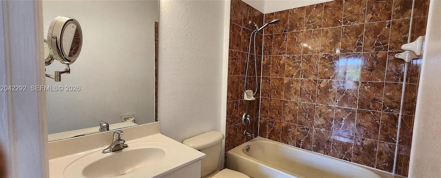 3 bed, 1308 sqft, $2,800 — Photo 1