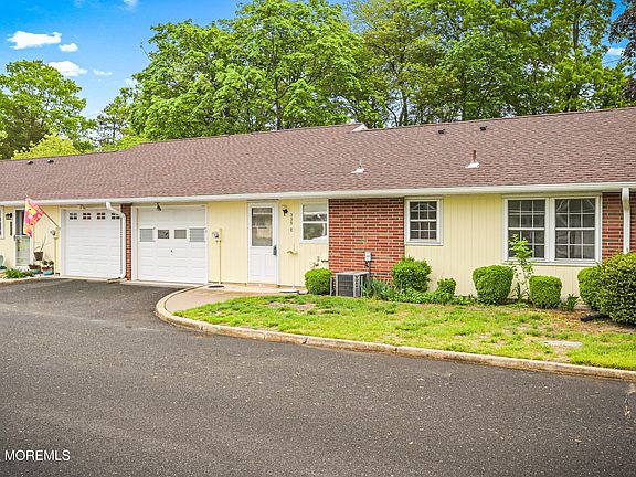 5th image of 335C Canterbury Court