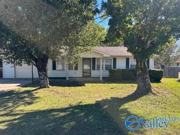 26558 Nick Davis Rd, Athens, AL 35613