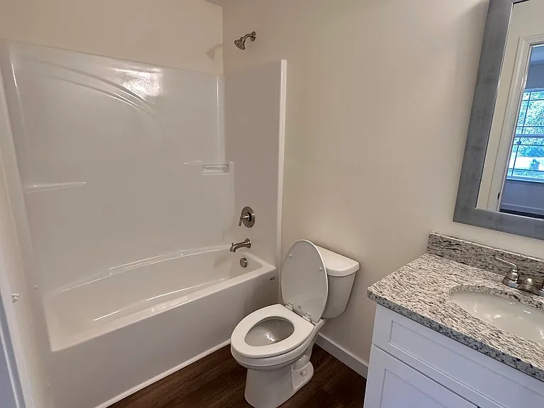 516 3rd Ave #A — Photo 8