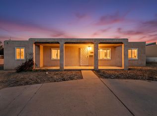 1526 Vassar Dr NE, Albuquerque, NM 87106