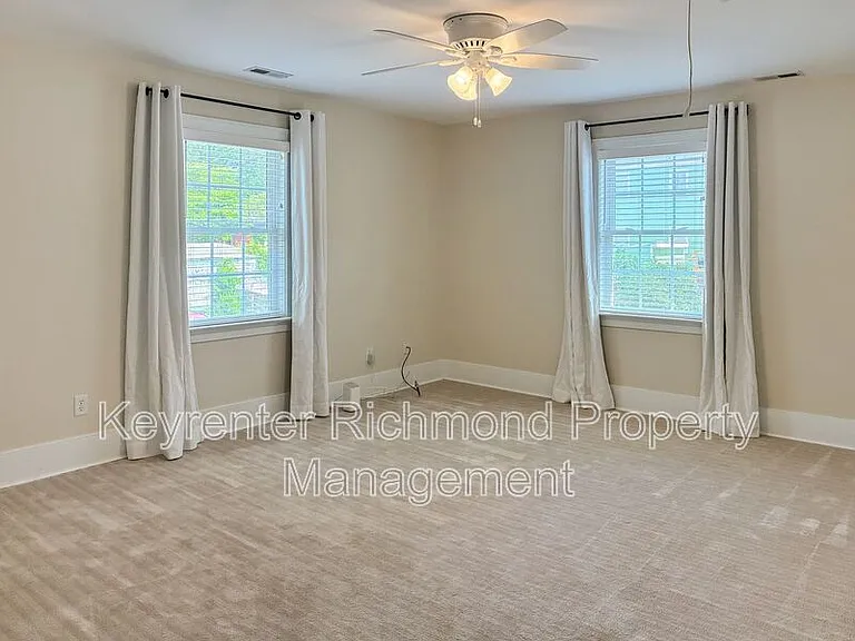 615 S Laurel St — Photo 17