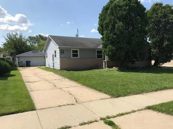 8229 West Green Tree ROAD, Milwaukee, WI 53223