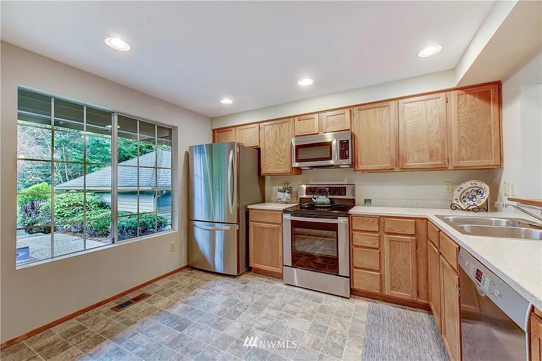 2 bed, 2.5 bath, 1340 sqft, $3,500 — Photo 4
