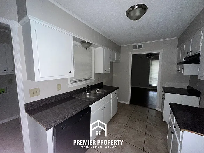 3248 Bluemont Dr — Photo 6