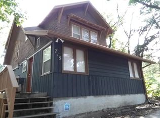 715 SW 13th St, Topeka, KS 66612