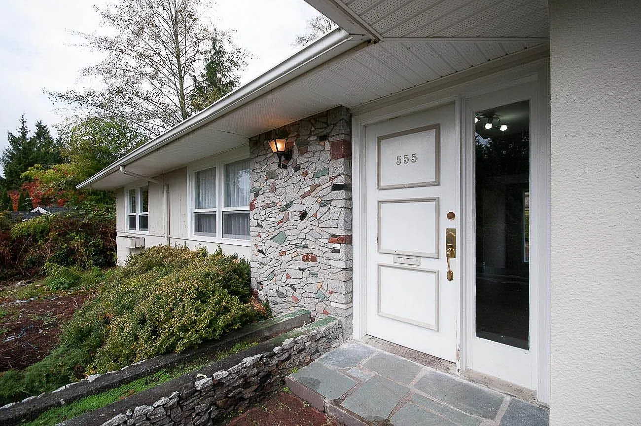 4 bed, 3265 sqft, $6,800 — Photo 2