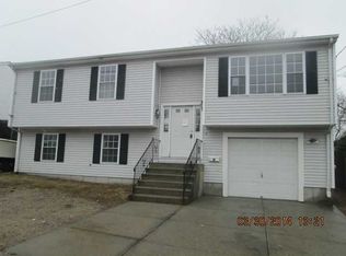 70 Raymond Ave, Pawtucket, RI 02860