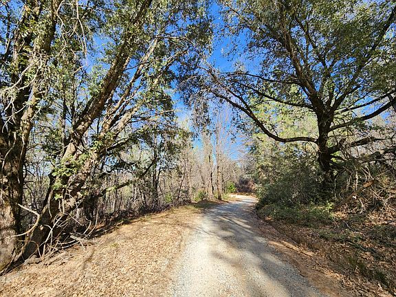 3rd image of Old School House Rd