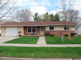 1011 8th St, Reedsburg, WI 53959