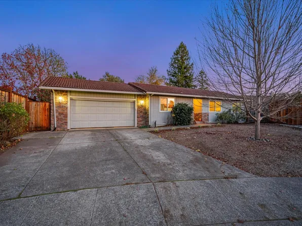 454 Shannon Court, Windsor, CA 95492