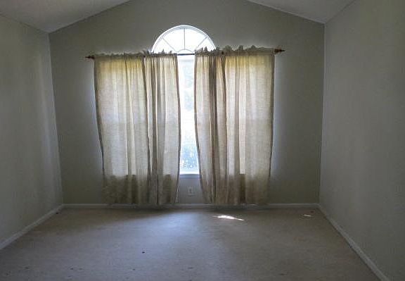 4th image of 7055 Millcrest Dr S