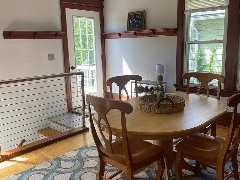 608 E Meinecke Ave — Photo 5