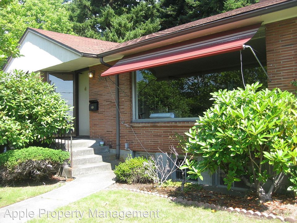 1st image of 31B 2844 31st Ave W