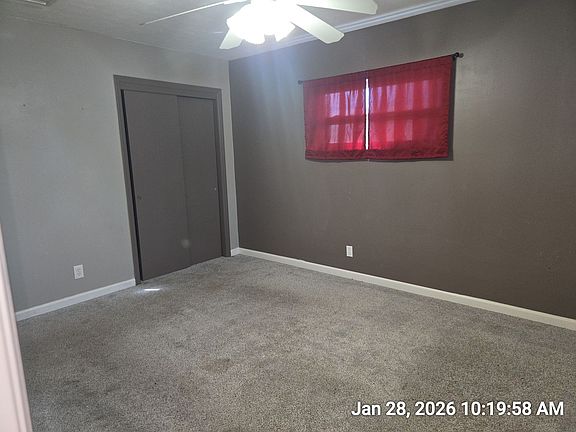 4th image of 1013 Greenbriar Dr