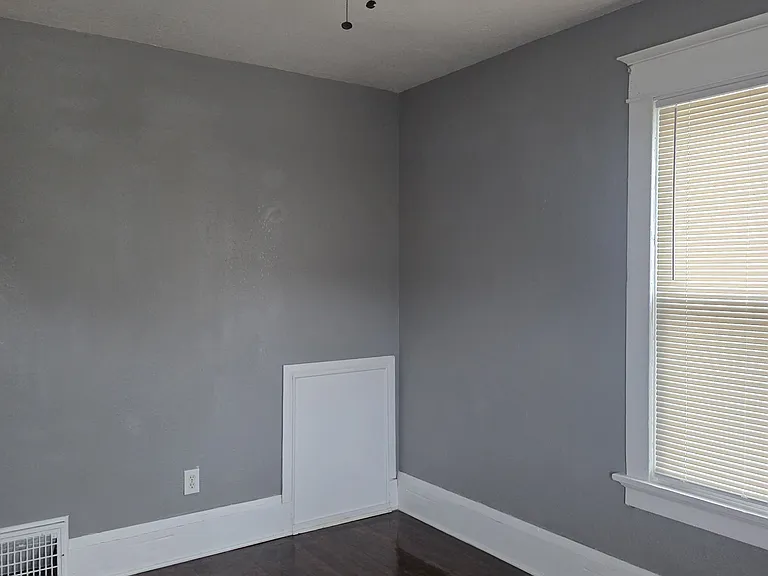 3400 N Vel R Phillips Ave — Photo 8