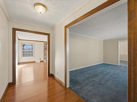4th image of 1171 Pine Haven Dr