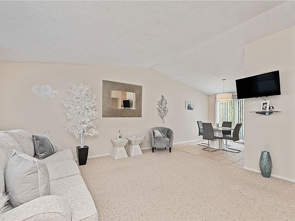 3rd image of 36 Weather Wood Ln