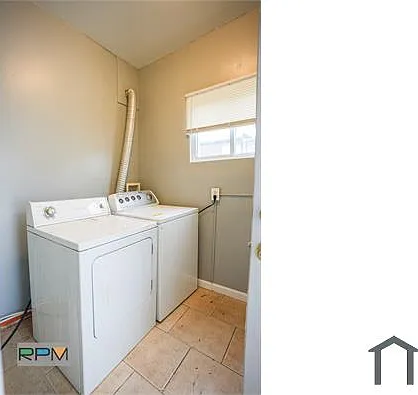 4 bed, $2,200 — Photo 2