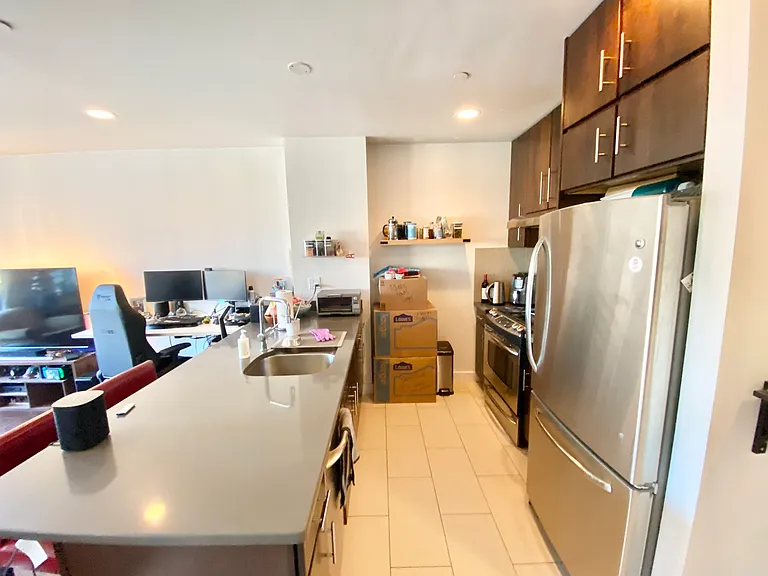 155 N 4th St #3D — Photo 9