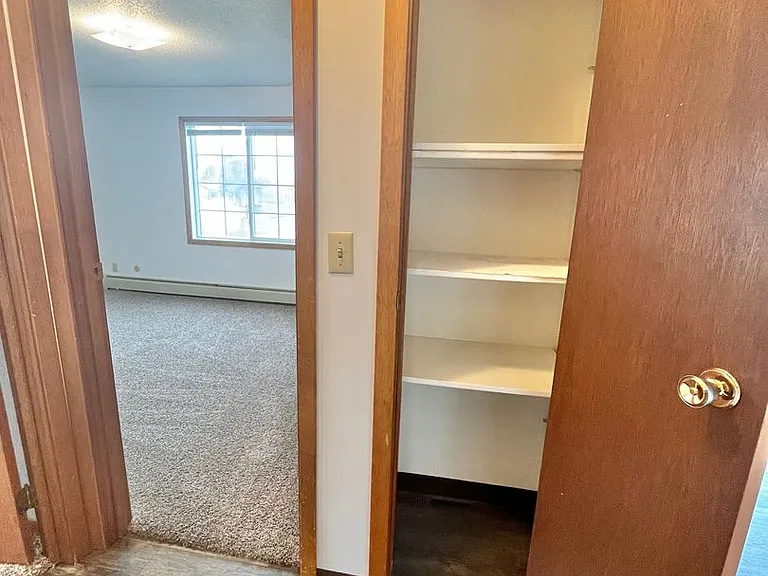 3505 S Hawthorne Ave — Photo 26