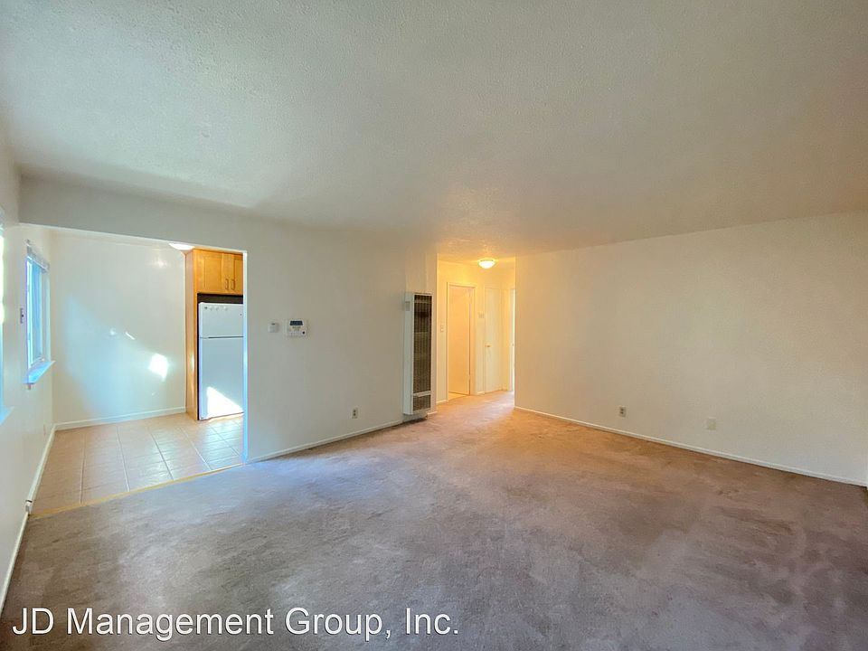 1st image of 5520 Bayview Ave