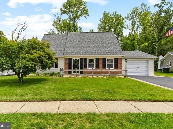 34 Meribrook Cir, Willingboro, NJ 08046