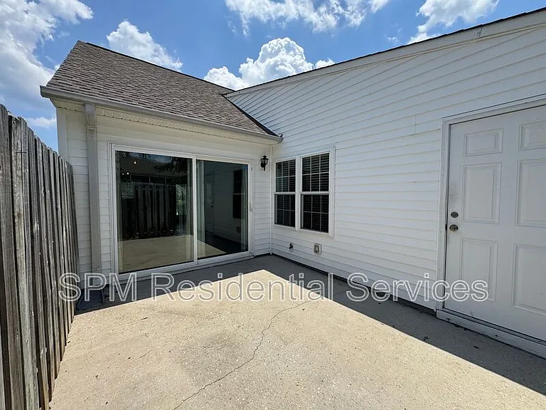 723 Sunseeker Dr — Photo 15