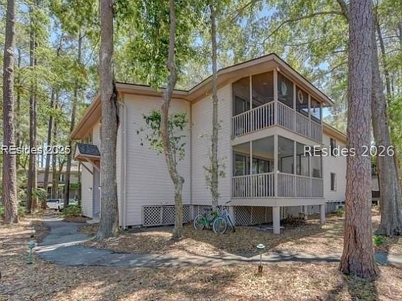 2nd image of 48 Three Mast Ln #48