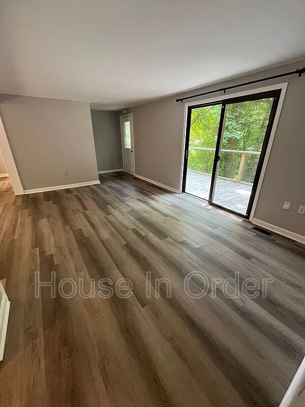 3 bed, 2.0 bath, $2,395 — Photo 3