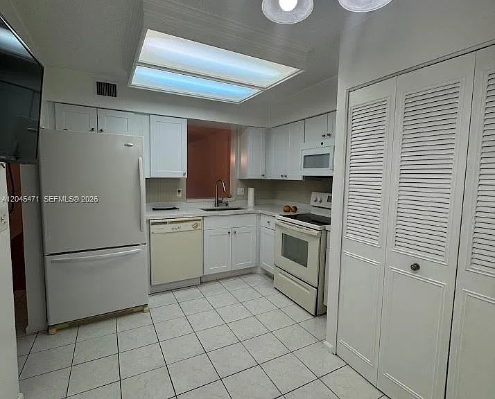 7591 NW 1st St #403 — Photo 6