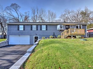 115 Overlook Rd, Newton, NJ 07860