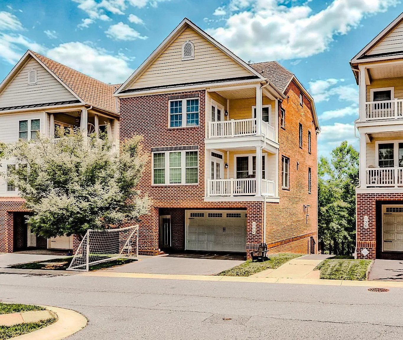 5 bed, 3.5 bath, 3150 sqft, $3,800 — Photo 1