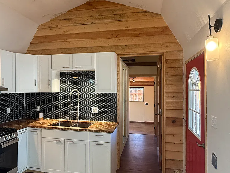 280 S Carson Rd — Photo 8