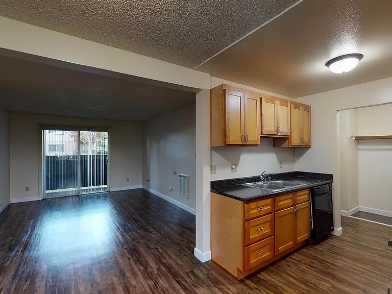 Pointe at Northridge — Photo 49